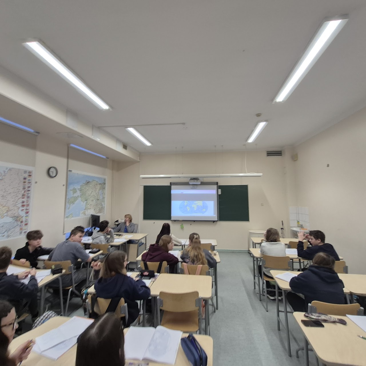 Decizii operaționale autonome — adaptare pedagogică