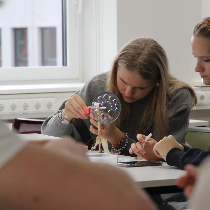 Analiza datelor contribuie la dotarea sălilor de studii